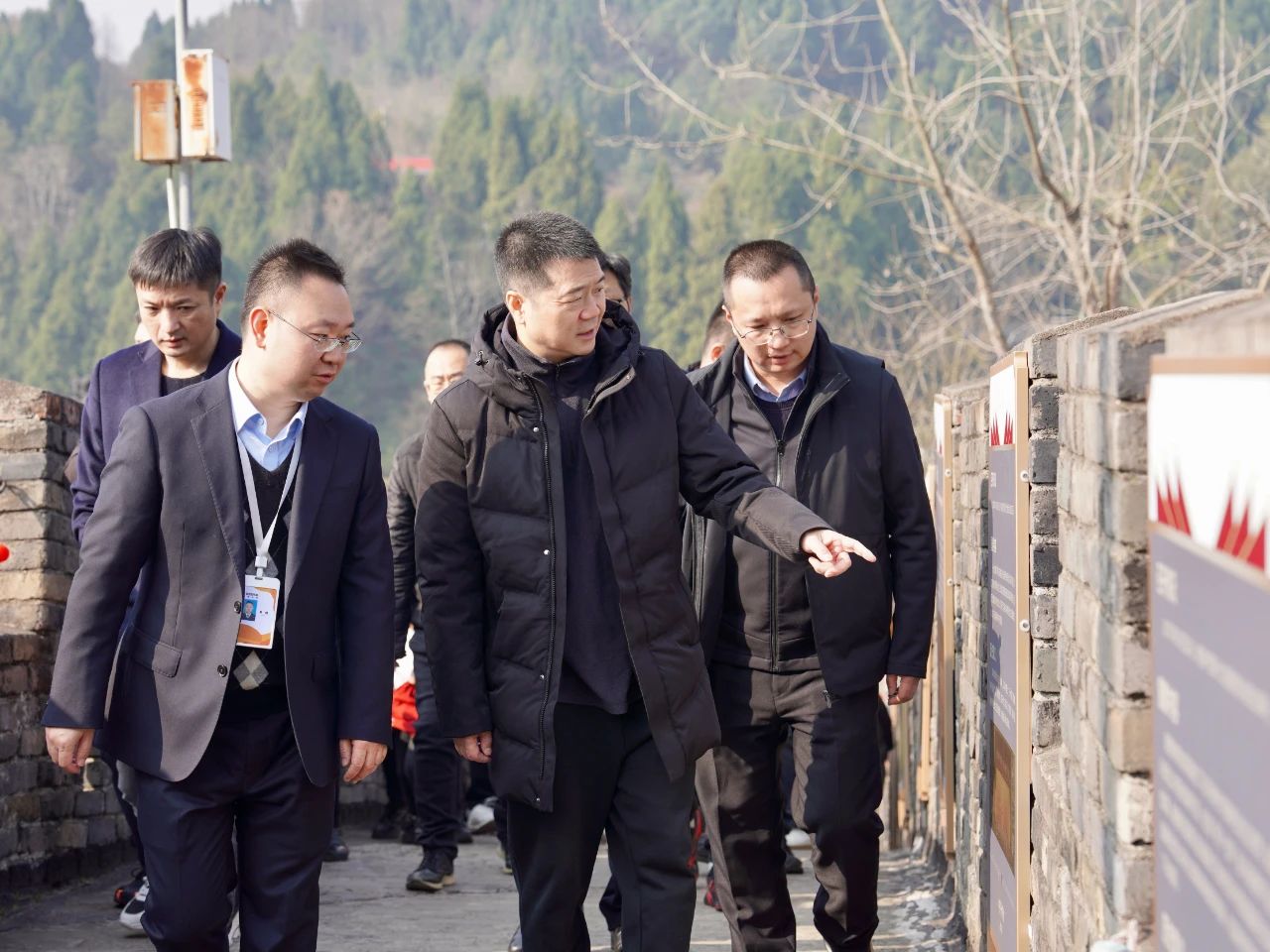 省尊龙凯时集团党委书记、董事长游勇检查督导春节安全生产工作并看望慰问坚守岗位的一线干部员工